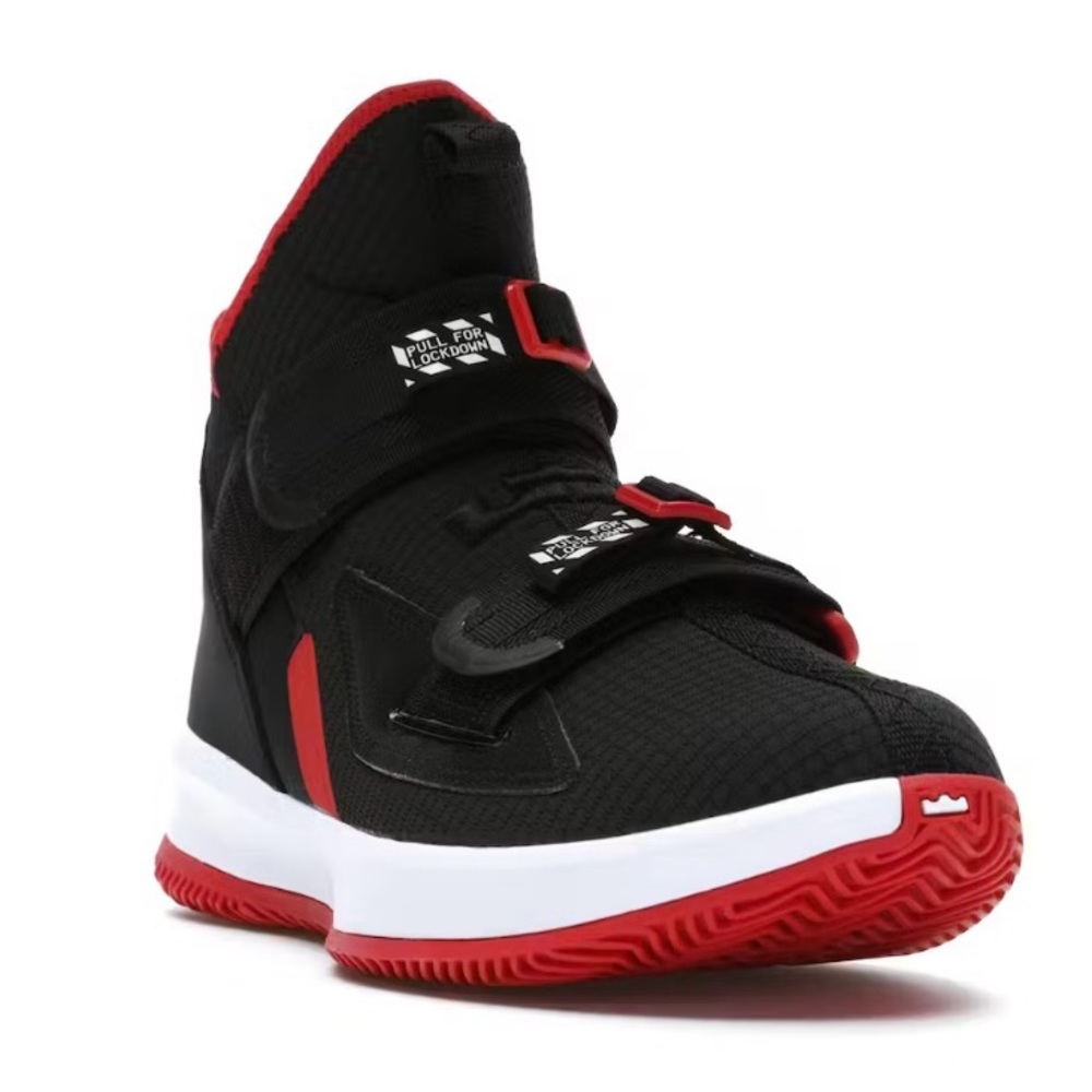 Nike lebron solider 13